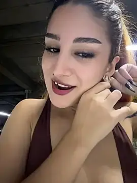 Stripchat Sex Chat of Mon_Cherry