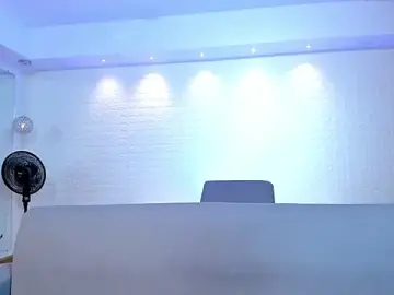 Stripchat Live Sex of violet_scott