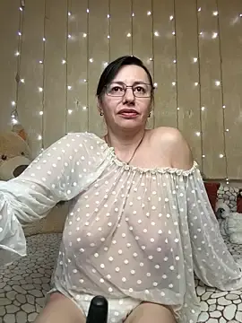 Stripchat Adult Webcam of Amberhotqueen