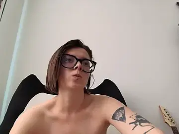 Stripchat Free Porn Cam of Hannah______