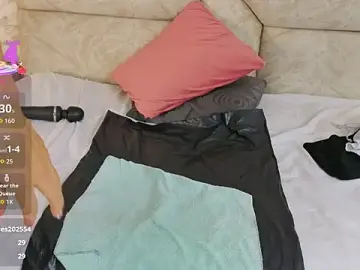 Stripchat Adult Webcam of Cris__sweet