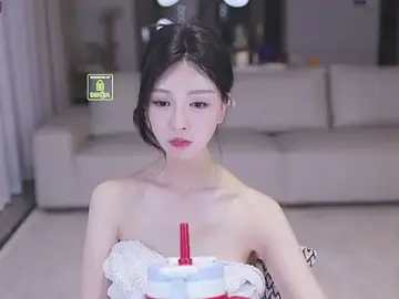 Stripchat Sex Cam of Bella-999