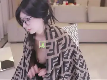 Stripchat Live Sex Cam of Bella-999