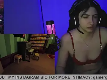 Stripchat Nude Webcam of Gamergirl-Linela