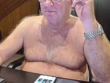 Stripchat Sex Cam of biggandybig
