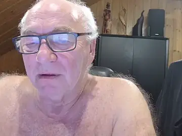 Stripchat Adult Webcam of biggandybig