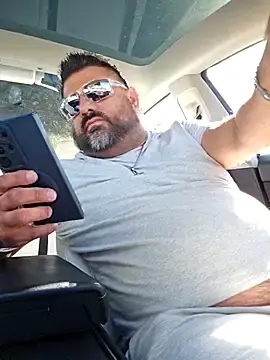 Stripchat Adult Video Chat of Roddog18