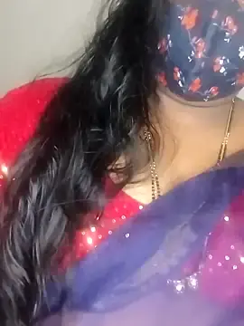 Divyahoty from stripchat