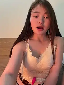 Stripchat Free Live Porn of Keira_Keira