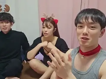 Stripchat Watch Live Sex Cams of Yuzuha_chan