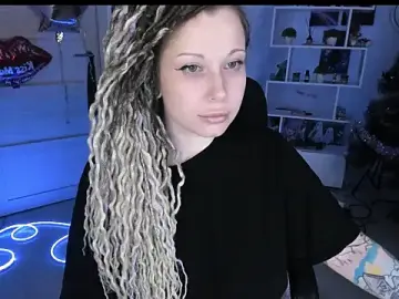 HoneySallyMoore from stripchat