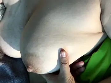 Stripchat Free Porn Cam of AngelwithEcup