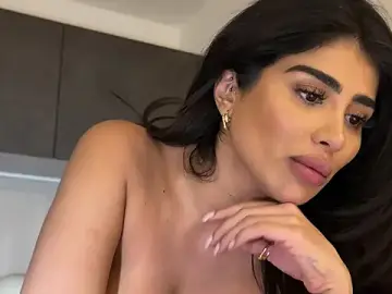 Stripchat Live Sex Cam of ArabicBarbie
