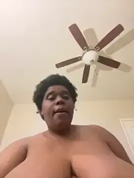 bigmama_deshayyy from stripchat