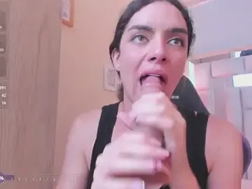 mariiahneedles from stripchat