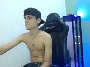 Stripchat Free Porn Cam of dilan_hott_