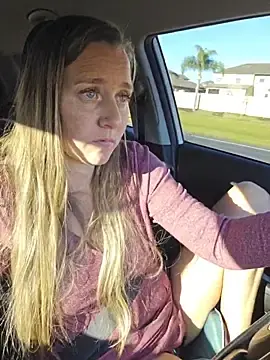 Stripchat Watch Live Sex Cams of Skyellar