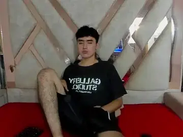 AlejoCortesz from stripchat