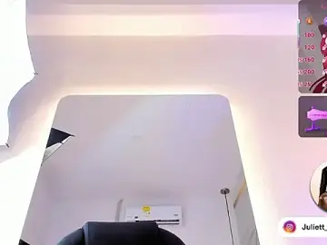 Stripchat Live Porn of Juliett_Adams_