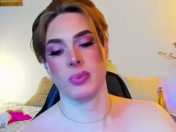 Stripchat Nude Webcam of mike_blossom