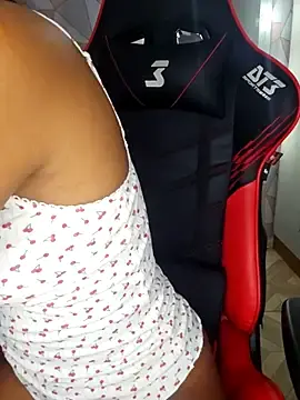 Stripchat Watch Live Sex Cams of moreninhasilva