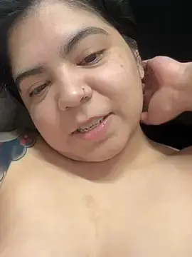 Stripchat Live Sex Cam of kimmiakiss22