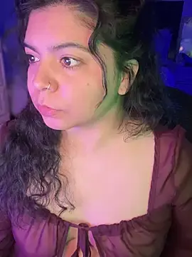 Stripchat Live Sex Cam of kimmiakiss22