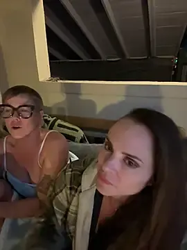 Stripchat Live Sex Cam of goodgirlbabydoll