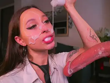 Stripchat Best live sex cam show of karolineneuer_