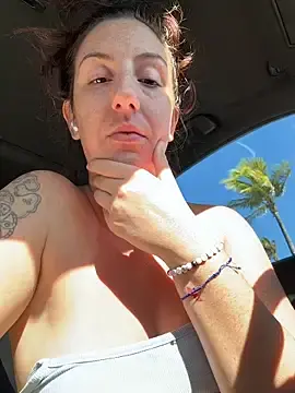 Stripchat Sex Cam of sweetsirenn