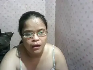 Stripchat Live Sex Cam of Hotty_babe23