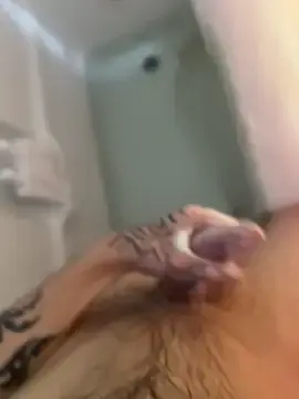 Stripchat Live Sex Cam of ThatTattooedGuy