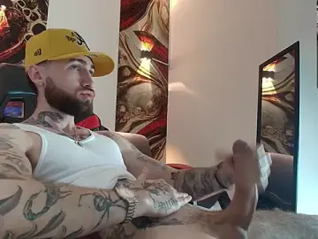 Stripchat Free Porn Cam of Luke_davis01