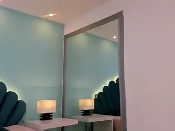 Stripchat Watch Live Sex Cams of sharlott18