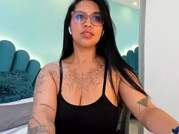 Stripchat Adult Webcams of sharlott18