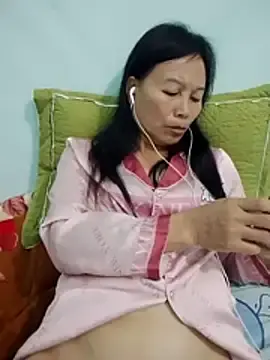 Stripchat Live Sex of Lili-123k