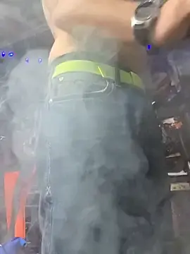 Stripchat Free Porn Cam of twistafatpipe