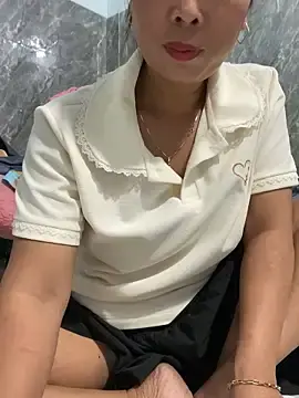 Stripchat Free Live Porn of Linaannn