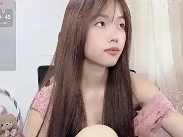 Stripchat Free Porn Cam of Lvy--v