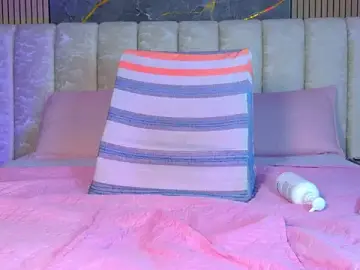 Stripchat Nude Webcam of mia_scot