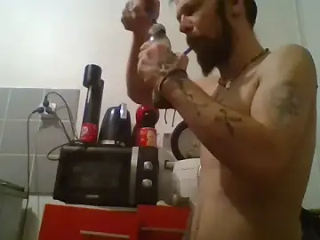 Stripchat Free Porn Cam of Myckeul