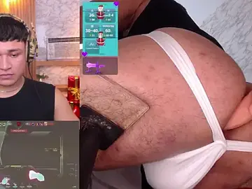 Stripchat Sex Cam of AndrewPeach_