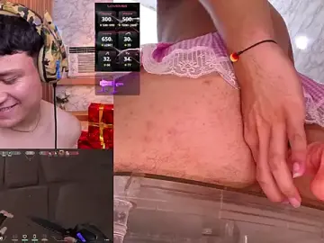 Stripchat Watch Live Sex Cams of AndrewPeach_