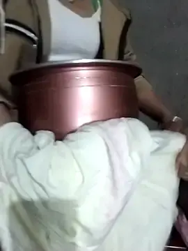 iam-eli from stripchat