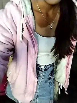 iam-eli from stripchat