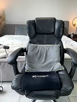 Stripchat Adult Video Chat of DimitriSullivan_