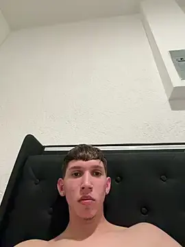 Jose_rz from stripchat