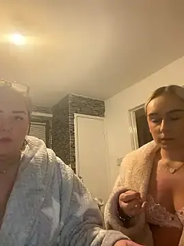 Stripchat Nude Webcam of KatieCeexx