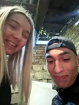 Stripchat Free Live Porn of hotamanda01