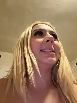 Stripchat Best live sex cam show of hotamanda01